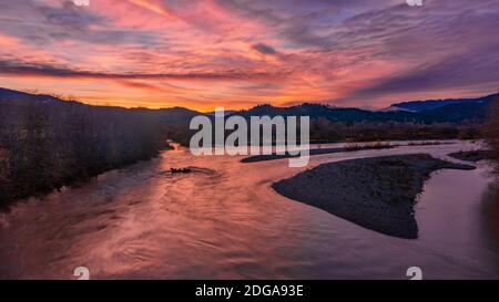 La rivière Mad, comté de Humboldt, Californie, à Sunrise Banque D'Images