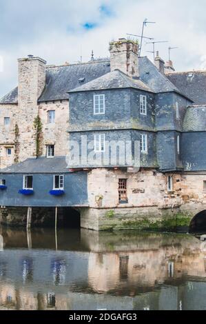 Pont Rohan dans le centre-ville de Landerneau à FinistÃ¨re Banque D'Images