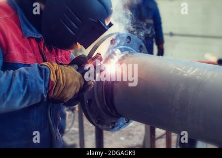 Bride de soudure plate sur l'acier du tuyau Banque D'Images