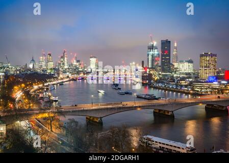 Vue sur la ligne d'horizon de Londres depuis 80 Strand, Londres Banque D'Images