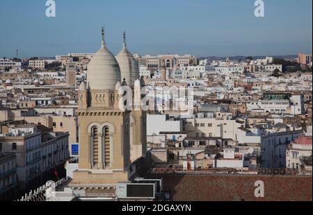 Cathédrale Saint-Vincent-de-Paul, avenue Habib Bourguiba, Tunis, Tunisie Banque D'Images