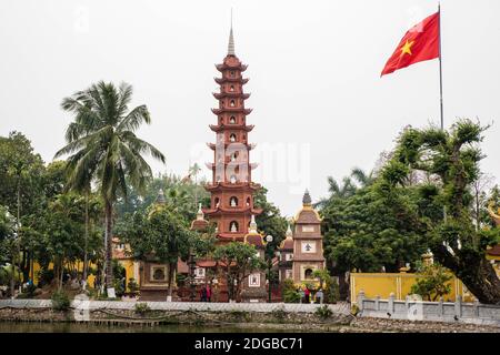 Vue sur la Pagode Tran Quoc - Hanoï Banque D'Images