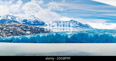 Vue panoramique sur le glacier Grey et le lac Grey à Torres Parc national del Paine Banque D'Images