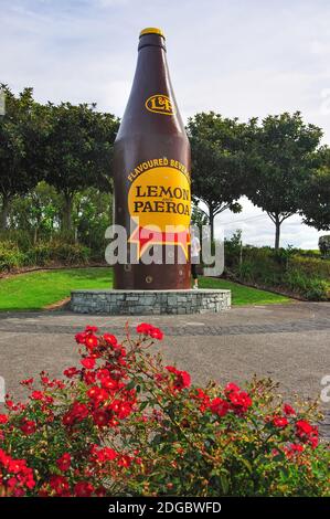 Le Citron géant & Paeroa bouteille de boisson, Paeroa, de la région de Waikato, Nouvelle-Zélande, île du Nord Banque D'Images
