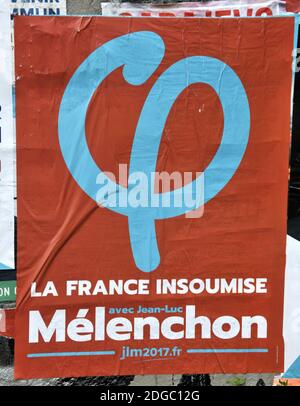 Affiches d'élection montrant les candidats à l'élection présidentielle de 2017, à Paris, en France, le 4 avril 2017. Photo d'Alain Apaydin/ABACAPRESS.COM Banque D'Images