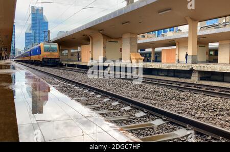 Bruxelles, Belgique - juin 2019 : trains arrivant à la gare de Bruxelles-Nord. Banque D'Images