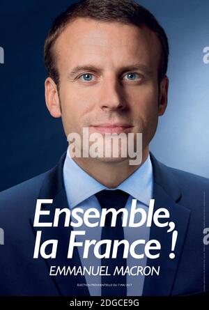 Une nouvelle affiche de campagne de l'espoir présidentiel français pour « en marche ! » Le mouvement Emmanuel Macron a été libéré avant le deuxième tour, à Paris, en France, le 26 avril 2017. Photo par /ABACAPRESS.COM Banque D'Images