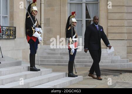 Teddy Riner, champion olympique français de judo, arrive pour une rencontre avec le président français et le roi du Maroc au Palais présidentiel de l'Elysée à Paris, en France, le 2 mai 2017. Photo par Ammar Abd Rabbo/ABACAPRESS.COM Banque D'Images