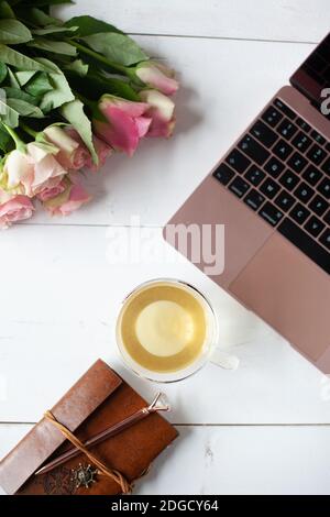 Bureau stylisé d'une femme. Banque D'Images