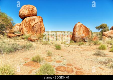 En australie, les rochers du marbre du diable Banque D'Images