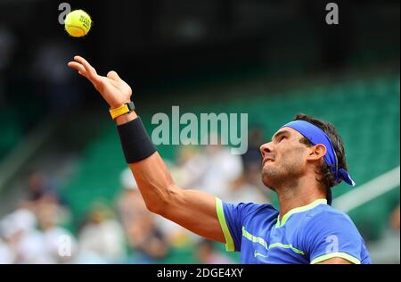 : Rafael Nadal d'Espagne remporte le troisième tour de l'Open de tennis français 2017 à Paris, France, le 2 juin 2017. Photo de Christian Liewig/ABACAPRESS.COM Banque D'Images