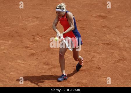 La Suisse a joué à la finale de 1/4 par Timea Bacsinszky contre la France Kristina Mladenovic à l'Open de tennis français 2017 à Paris, France, le 6 juin 2017. Photo de Henri Szwarc/ABACAPRESS.COM Banque D'Images