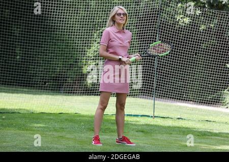 Exclusive - Carine Galli lors du tournoi de tennis des 'Personnalites engagees', sur l'unique court en Gazon parisien, organisé par l'Ambassade de Grande-Bretagne et le club Sport et Democratie, a l'Ambassade de Grande-Bretagne a Paris, France, le 17 juin 2017. Photo de Jerome Domine/ABACAPRESS.COM Banque D'Images