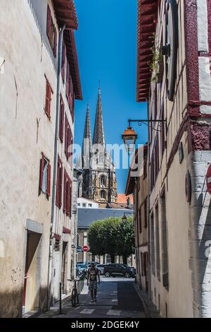 Cathédrale gothique Sainte-Marie dans le centre de Bayonne, en France Banque D'Images