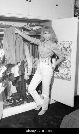 Exclusif - photo de dossier de l'actrice Mireille Darc est décédée à 79 ans. Photo par APS Medias/ABACAPRESS.COM Banque D'Images