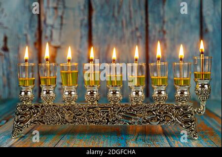 Maison de hannukah juif menorah - symboles Banque D'Images