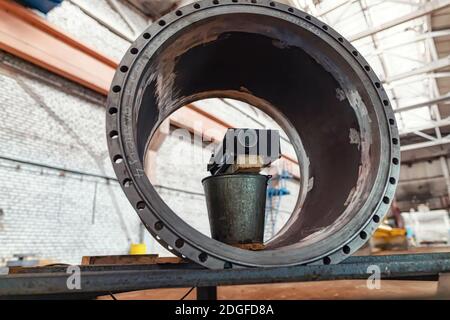 Contrôle de qualité des soudures des éléments de corps de l'échangeur thermique par méthode à rayons x. Banque D'Images