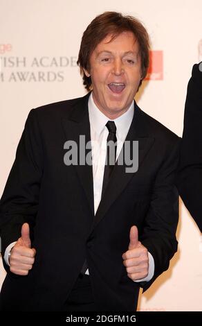 Sir Paul McCartney dans la salle de presse des Orange British Academy film Awards 2011, The Royal Opera House, Covent Garden, Londres. Banque D'Images