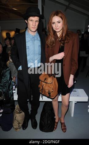 Matt Smith et Karen Gillan au Pam Hogg Catwalk Show, sur place, Covent Garden, dans le cadre de la London Fashion week. Banque D'Images