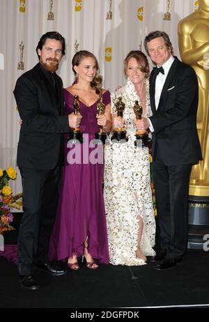 Christian Bale, Natalie Portman, Melissa Leo et Colin Firth lors du 83e Academy Awards au Kodak Theatre de Los Angeles. Banque D'Images