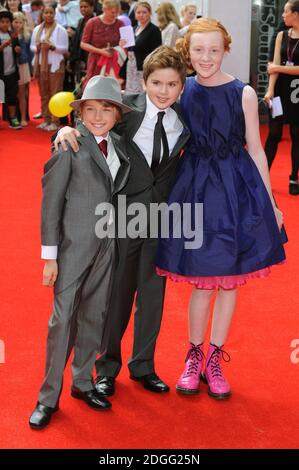 Ross Marron, Theo Stevenson et Scarlett Stitt à la première mondiale du raid Henry The Movie, BFI Southbank, Londres. Banque D'Images