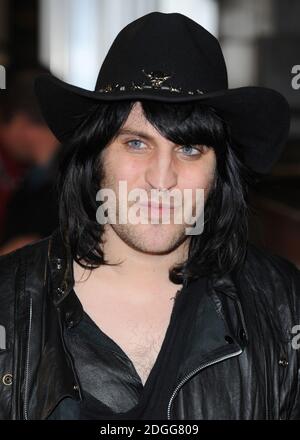 Noel Fielding arrive à la première européenne du Rum Diary, Odeon Cinema, Kensington High St, Londres. Banque D'Images