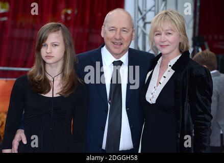 Mark Knopfler et sa famille assistent à la première britannique des chats africains, BFI Southbank, Londres. Banque D'Images