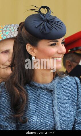 La duchesse de Cambridge regarde un événement sportif pour enfants lors d'une visite à Vernon Park à Nottingham. Banque D'Images