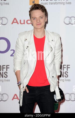 Conor Maynard arrivant au Nordon Robbins Silver Clef Awards 2012, Hilton Hotel, Park Lane, Londres. Banque D'Images