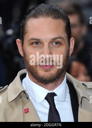 Tom Hardy arrivant à la première britannique de The Dark Knight Rises, Odeon Cinema, Leicester Square, Londres. Banque D'Images