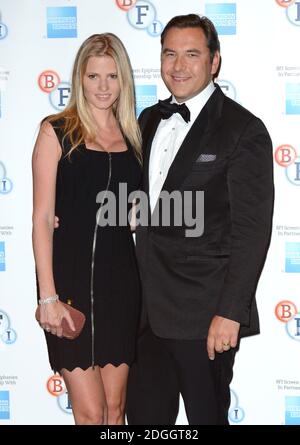 David Walliams et sa femme Lara Stone arrivent au Spy qui m'a aimée screening, BFI Southbank, Londres. Copyright Doug Peters EMPICS Entertainment Banque D'Images