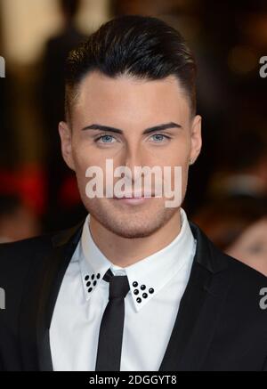 Rylan Clark arrive à la première mondiale de Skyfall au Royal Albert Hall, Kensington Gore, Londres. Banque D'Images