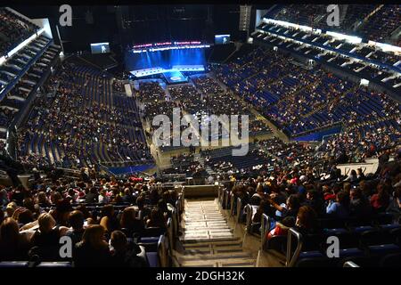 Vue générale sur scène pendant le Jingle Bell ball de Capital FM 2012 à l'O2 Arena, Londres. Banque D'Images