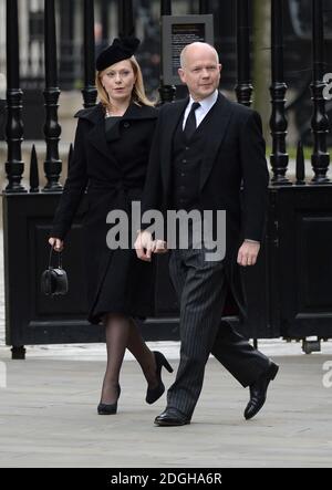 William et Ffion Hague arrivent au funéraire de Margaret Thatcher, cathédrale Saint-Paul, Londres. Banque D'Images