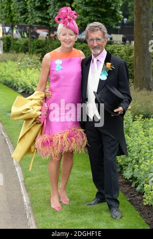 Eddie Jordan et épouse à Royal Ascot 2013, Hippodrome d'Ascot, Berkshire. Banque D'Images