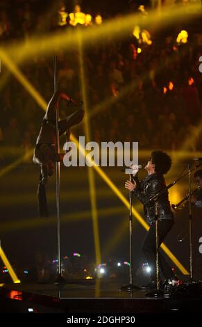 Bruno Mars se produit sur scène lors des MTV Europe Music Awards 2013 au Ziggo Dome Amsterdam, pays-Bas. Banque D'Images