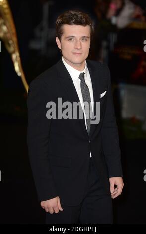 Josh Hutcherson à l'arrivée à la première mondiale des « Hunger Games: Hunger Fire », Odeon Cinema, Leicester Square, Londres. Banque D'Images