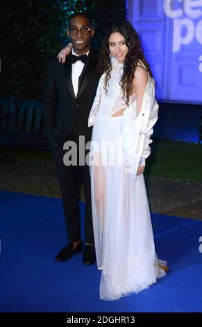 Tinie Tempah et Eliza Doolittle arrivent pour le Gala des blancs d'hiver du Centerpoint qui s'est tenu au Palais de Kensington, Londres. Banque D'Images