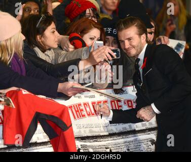 David Beckham arrive à la première mondiale de classe de 92, Odeon West End, Leicester Square, Londres. Banque D'Images