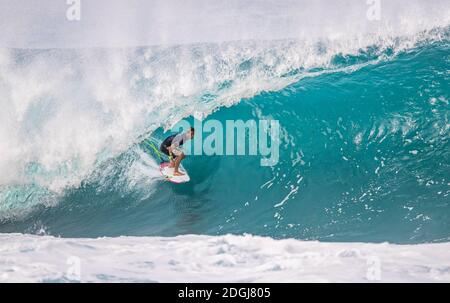 Haleiwa, HI, États-Unis. 8 décembre 2020. Atmosphère photographiée au Pipe Invitational 2020 le premier jour du tournoi de surf des Billabong Pipe Masters à Haleiwa, HI, le 8 décembre 2020. Crédit : Erik Kabak Photographie/Media Punch/Alamy Live News Banque D'Images