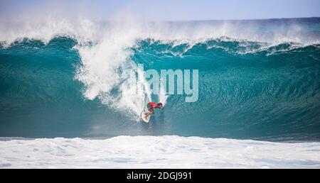 Haleiwa, HI, États-Unis. 8 décembre 2020. Atmosphère photographiée au Pipe Invitational 2020 le premier jour du tournoi de surf des Billabong Pipe Masters à Haleiwa, HI, le 8 décembre 2020. Crédit : Erik Kabak Photographie/Media Punch/Alamy Live News Banque D'Images