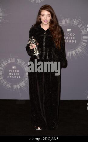 Lorde est dans la salle de presse des MTV Video Music Awards 2014, The Forum, Inglewood, Los Angeles. Crédit photo devrait lire: Doug Peters EMPICS Entertainment Banque D'Images