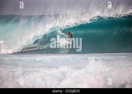 Haleiwa, HI, États-Unis. 8 décembre 2020. Atmosphère photographiée au Pipe Invitational 2020 le premier jour du tournoi de surf des Billabong Pipe Masters à Haleiwa, HI, le 8 décembre 2020. Crédit : Erik Kabak Photographie/Media Punch/Alamy Live News Banque D'Images