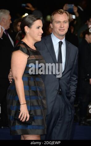 Christopher Nolan et la femme Emma Thomas arrivent à la première européenne d'interstellaire qui s'est tenue au cinéma Odeon à Leicester Square, Londres. Banque D'Images