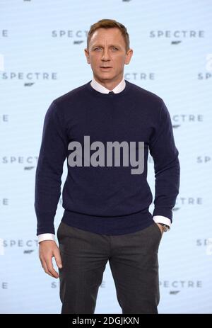 Daniel Craig assiste à l'annonce en direct DE BOND 24 pour marquer le début de la production du 24e film Bond tenu aux Pinewood Studios, Londres le titre et la diffusion du 24e film Bond ont été dévoilés, marquant le début de la photographie principale le lundi 8 décembre Banque D'Images