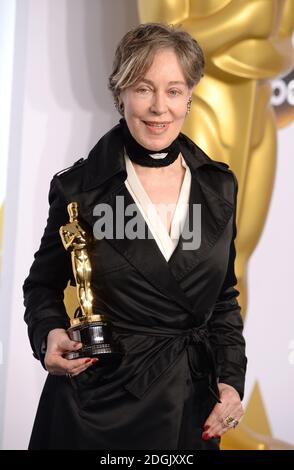 Milena Canonero avec le prix de la meilleure conception de costume pour 'le Grand Budapest Hotel' dans la salle de presse des 87e Academy Awards qui ont eu lieu au Dolby Theatre à Hollywood, Los Angeles, CA, Etats-Unis, le 22 février 2015. Banque D'Images