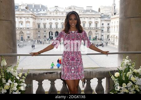 Rochelle Humes portant la robe tube imprimée (49 £) pour le lancement de sa collection SS15 pour very.co.uk dans les salles Portico de Somerset House, domicile du British Fashion Council, Londres. Banque D'Images