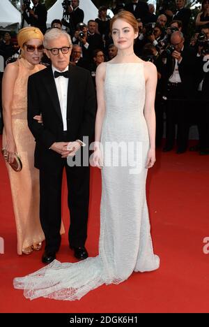 Parker Posey, Emma Stone et Woody Allen participant à la première Gala de l'homme irrationnel qui a lieu pendant le 68e Festival de Cannes qui s'est tenu au Palais de Festival, Cannes, France (crédit obligatoire : Doug Peters/EMPICS Entertainment) Banque D'Images