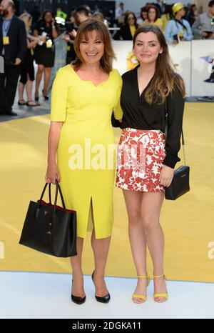 Lorraine Kelly et sa fille Rosie assistent à la première du film Minions UK qui a eu lieu au cinéma Odeon Leicester Square, Londres (crédit obligatoire : DOUG PETERS/ EMPICS Entertainment) Banque D'Images