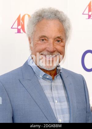 Sir Tom Jones assistait aux Oscars de la clef d'argent Noroff Robbins O2 2015, qui se sont tenus au Grosvenor House Hotel, Park Lane, Londres. (Crédit obligatoire : DOUG PETERS/EMPICS Entertainment) Banque D'Images